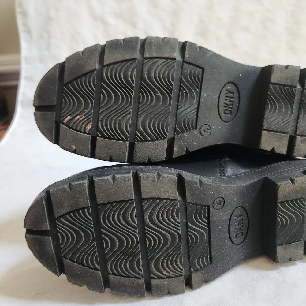 DKNY Black Buckle Girls Boots SIZE 4